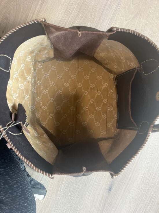 Large Dark Brown Leather Bag for the Weekend. Mix of Patchwork Style Leathers. W - Picture 7 of 16